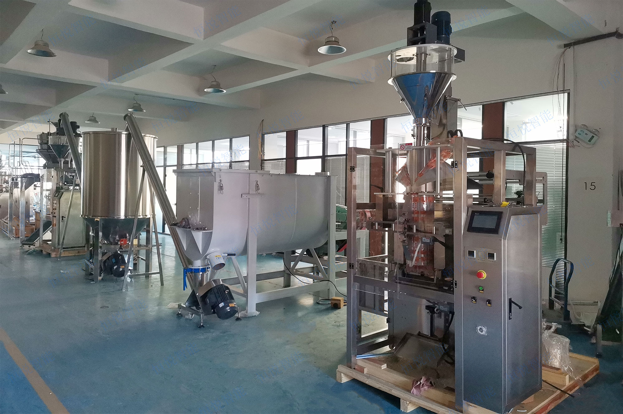 全自動防水塗料丝瓜视频污污污污可以實現塗料、膩子粉、快粘粉、石膏粉等建築粉料產品得自動化包裝全過程