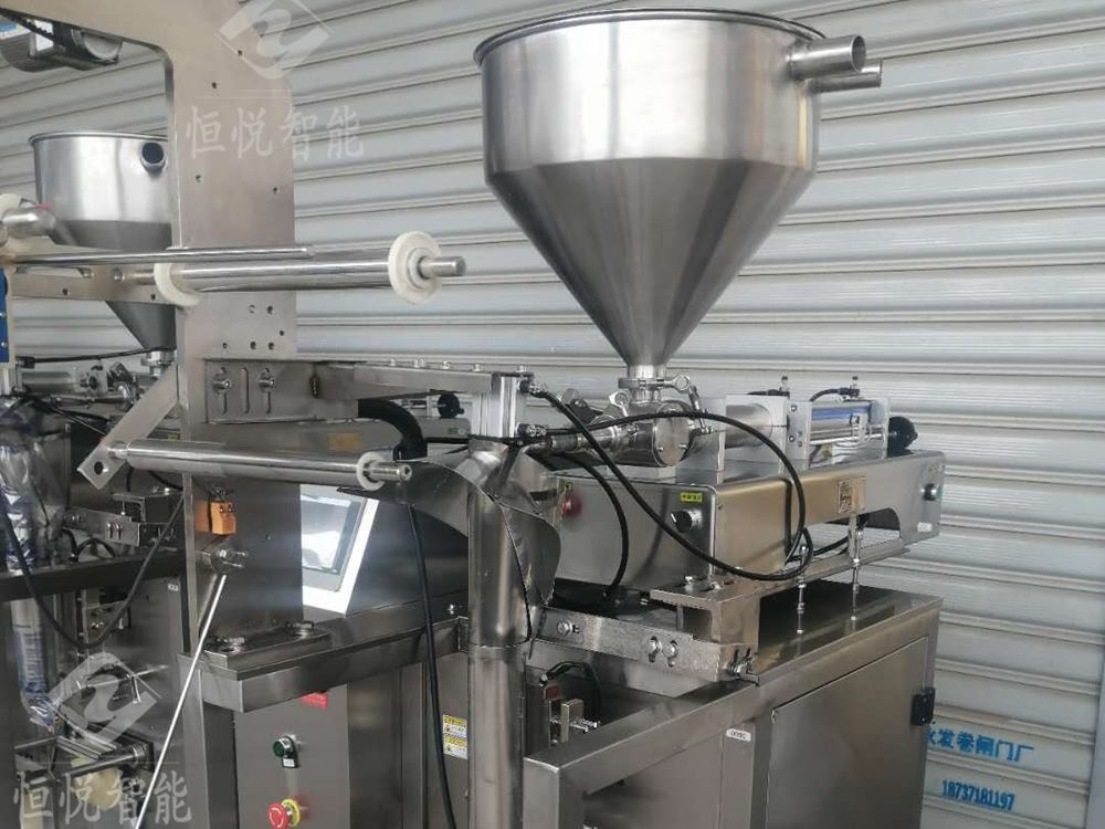 自動袋裝膏體丝瓜视频污污污污發貨現場